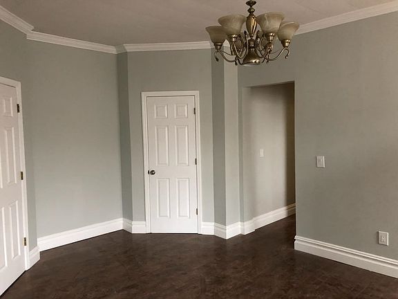 5th image of 253 Clerk St
