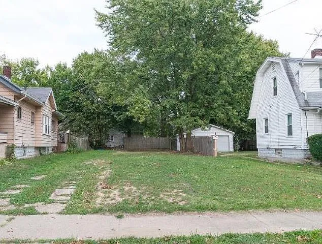 1261 Wilbur Ave photo 1