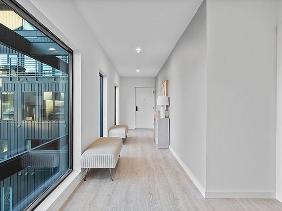 3rd image of 635 7th Ave S #501