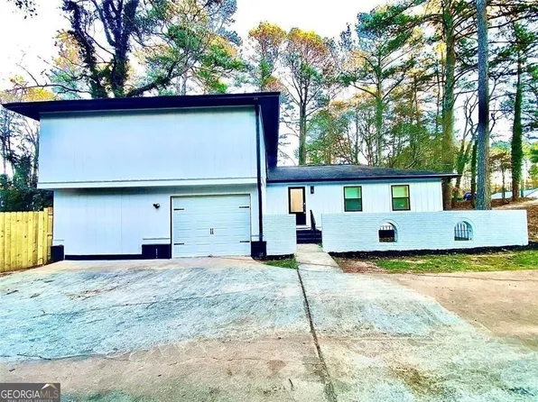 5390 Rockbridge Rd, Stone Mountain, GA 30088