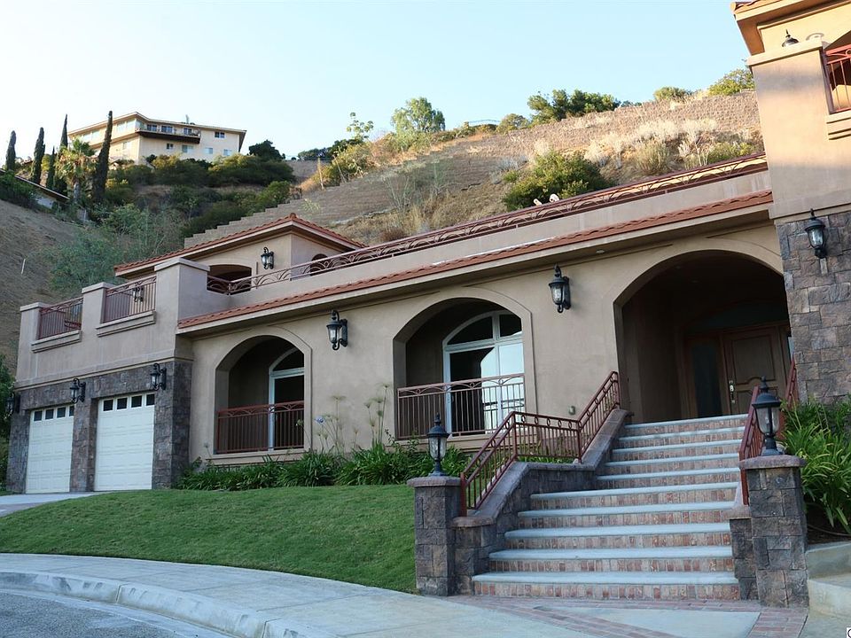 1st image of 455 Audraine Dr