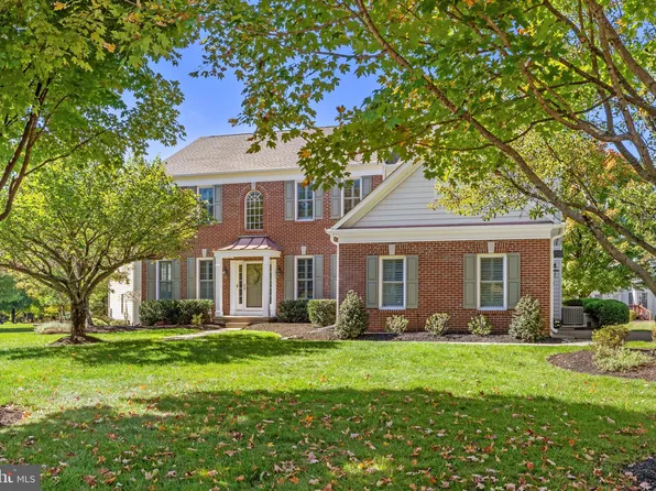 15 Terrell Dr, Washington Crossing, PA 18977