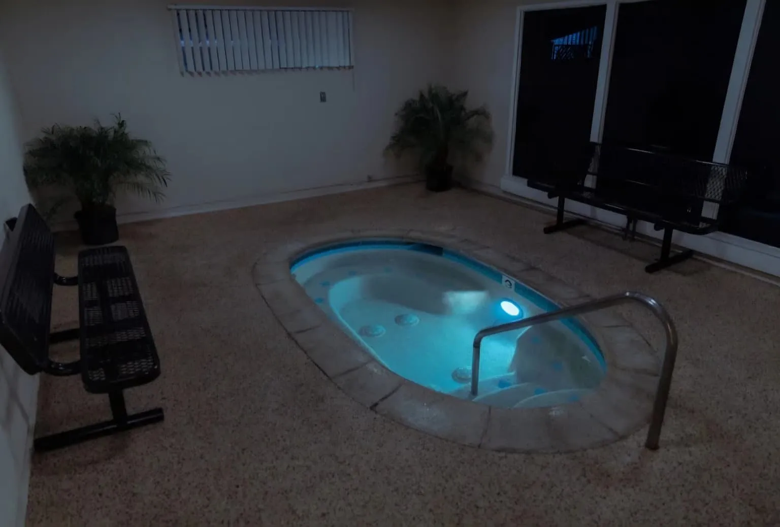 2 bed, 1100 sqft, $1,850 — Photo 1
