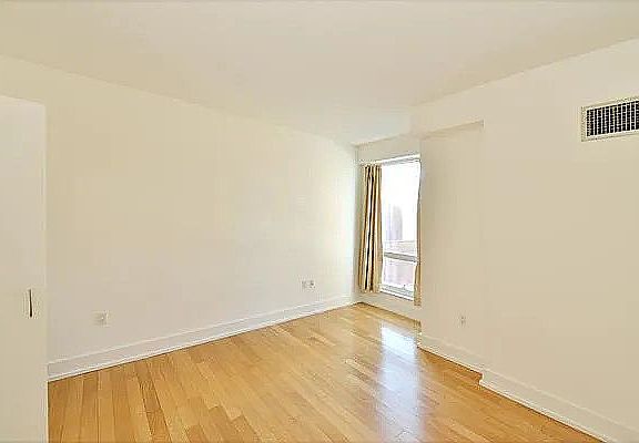 4th image of 350 W 42nd St APT 4K