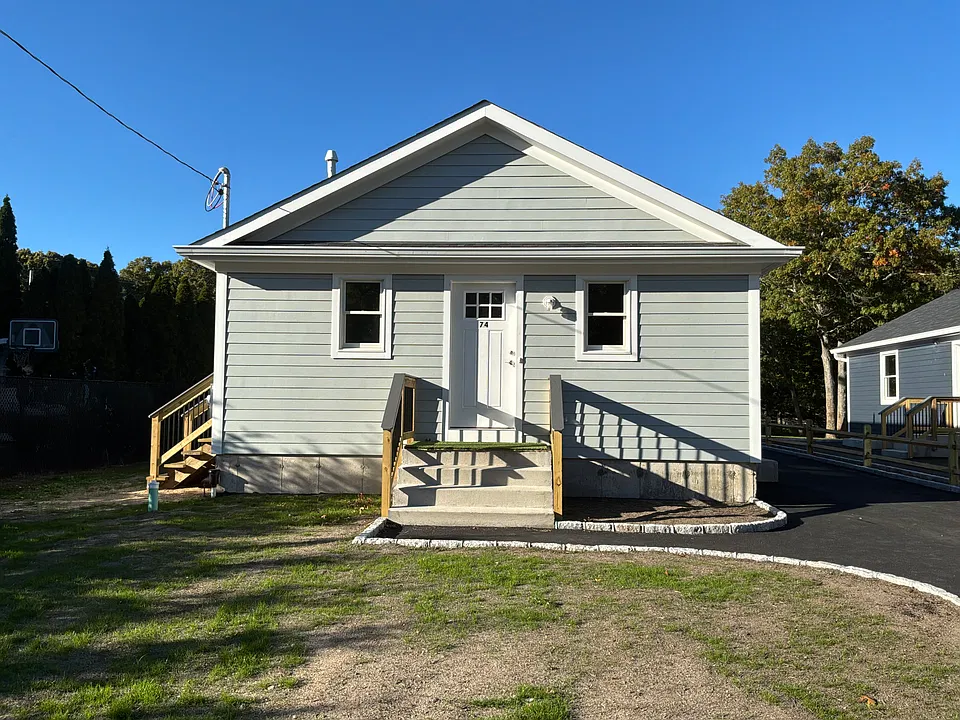 74 Priscilla Ave