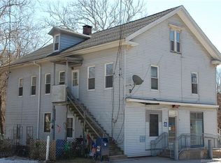 35 Main St, Versailles, CT 06383