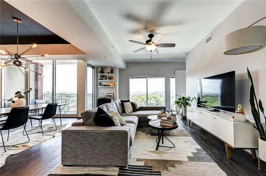2 bed, 2.5 bath, 1381 sqft, $3,800 — Photo 1