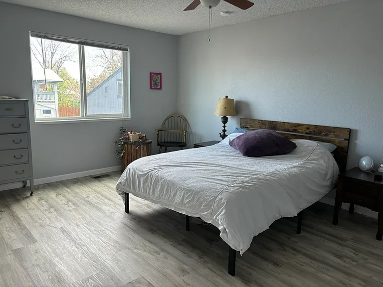 Primary bdrm