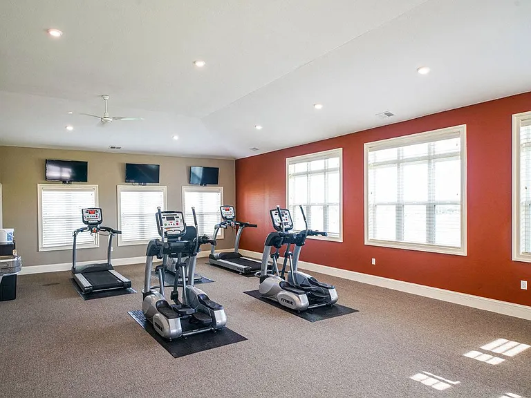 Andover Pointe Apartment Homes — Photo 32