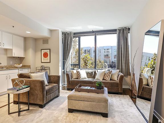5th image of 260 King St Unit 267