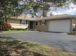 625 Stanford Dr, Marengo, IL 60152