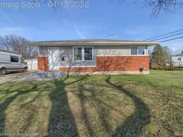 1385 Berkshire St, Westland, MI 48186