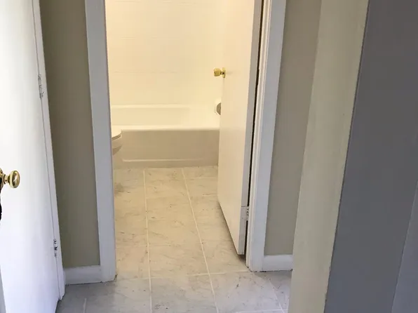 36 Burlington Ave, Lowell, MA