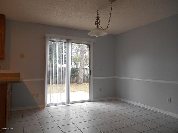 3rd image of 2037 Saint Martins Dr W