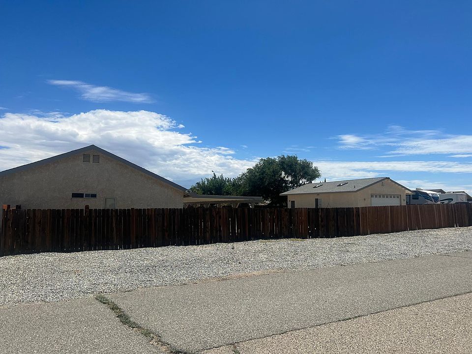 2nd image of 13535 Mount Ranier Way