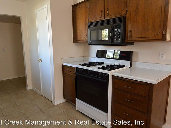 4th image of 3401 W Cypress Ave