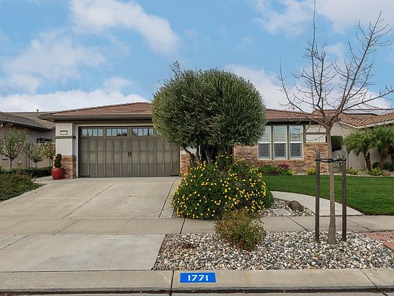 2nd image of 1771 Fox Trot Way