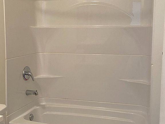 5th image of 17320 Burbank Blvd #39