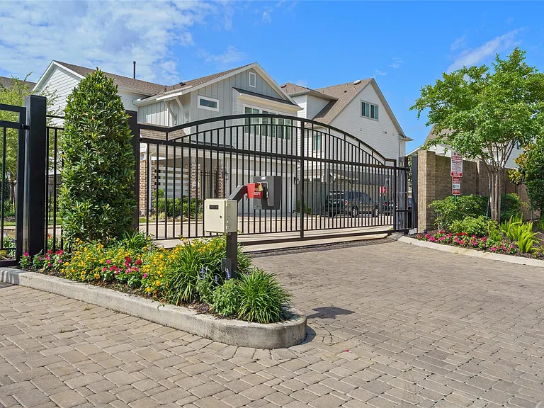 1411 Biondo Way — Photo 4