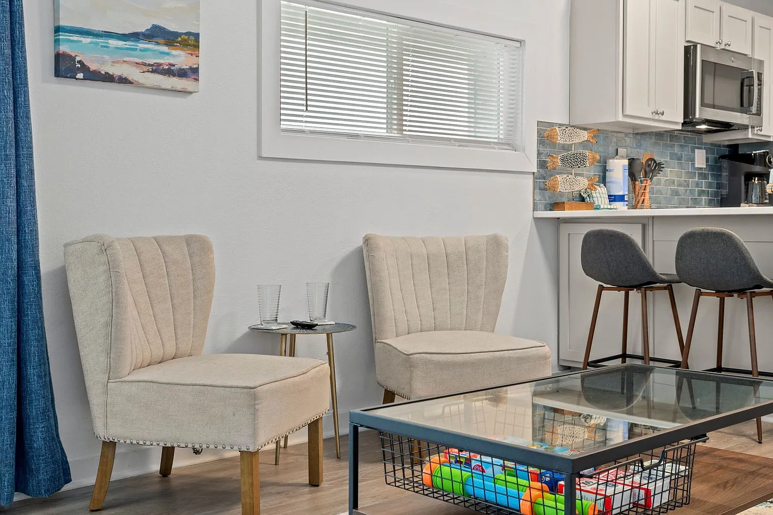 1 bed, 1.0 bath, 742 sqft, $2,143 — Photo 4