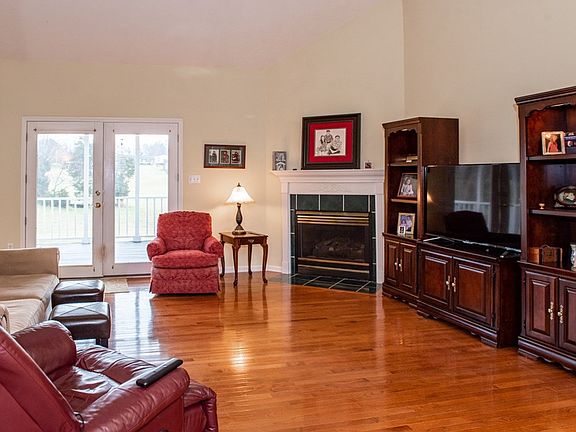 4th image of 4035 Scarlett Dr