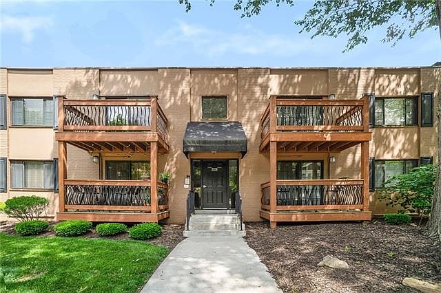 1st image of 4537 Holly St #205