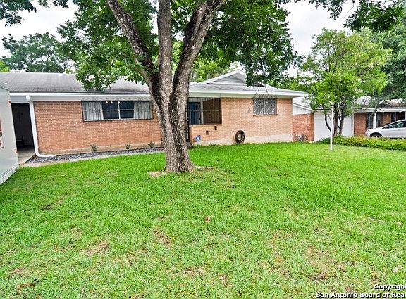 2nd image of 2729 Waleetka St