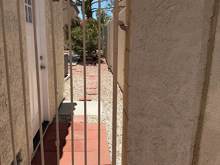 7617 Genesis Ct — Photo 7