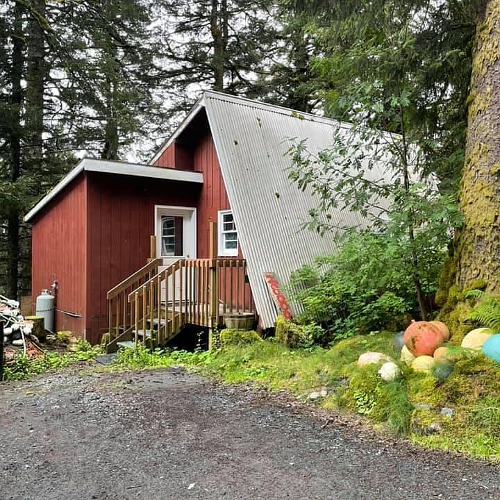 2889 Pruitt Ln, Kodiak, AK 99615 Zillow