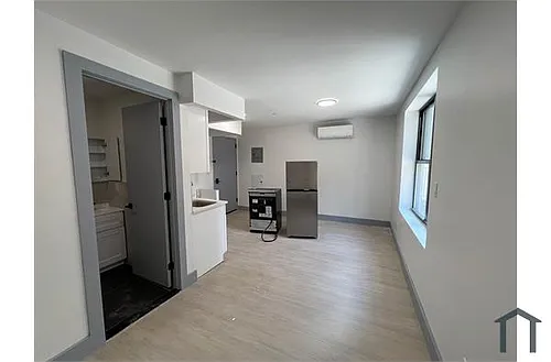 360 E 194th St #2D Photo 1
