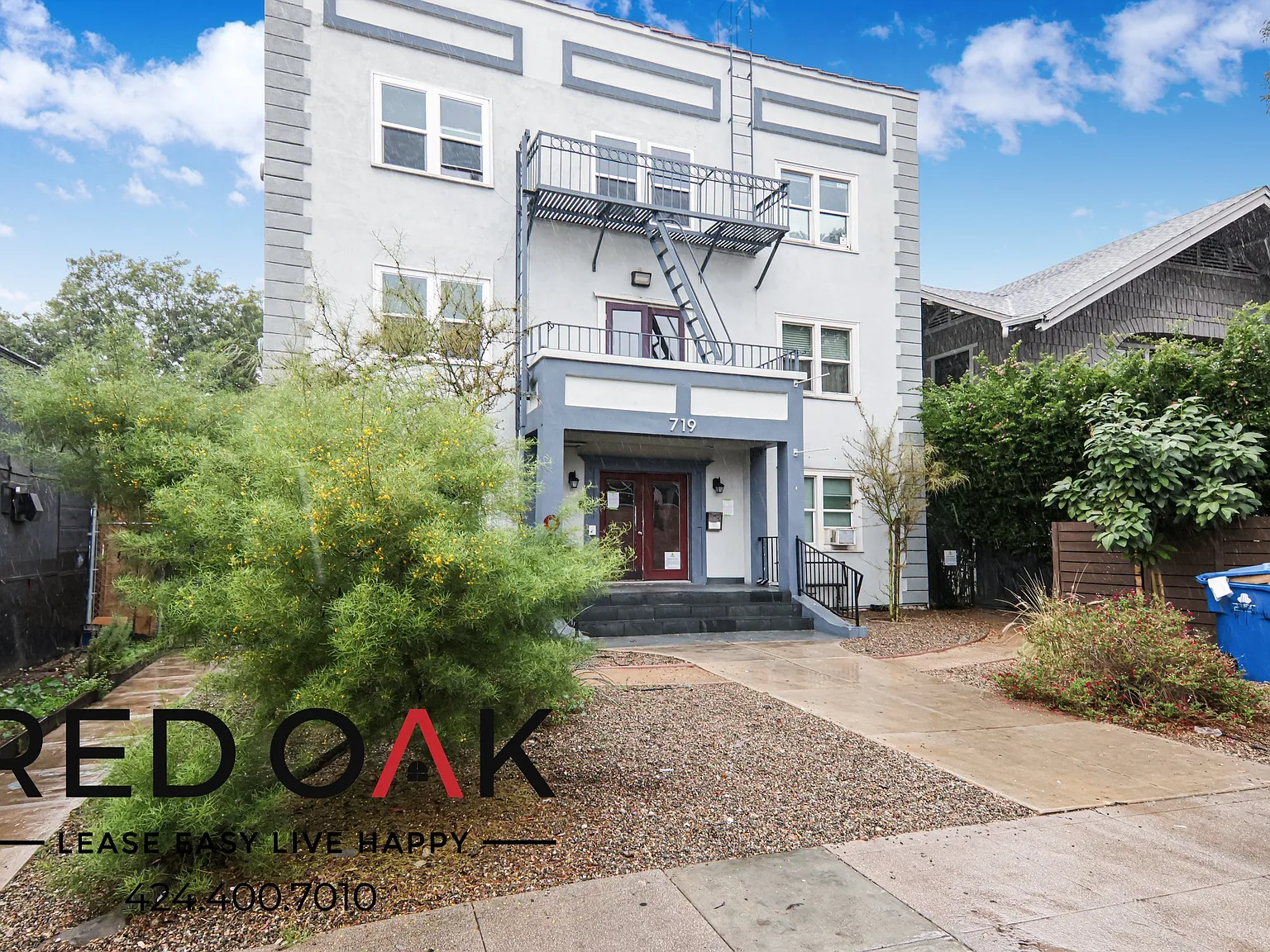 Modern Studio with Stainless Steel Appliances and Open Floor Plan ~ In East Hollywood! — Photo 4