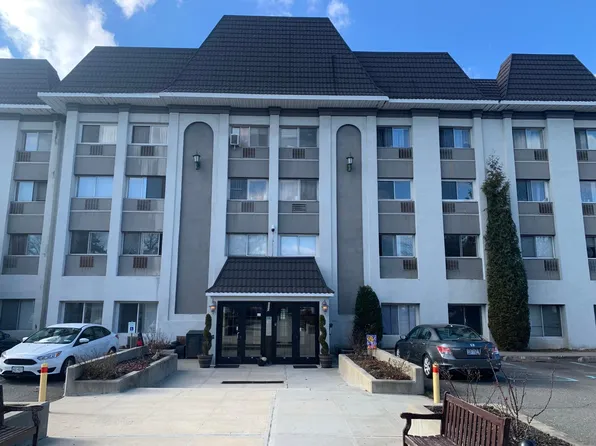 1000 Targee St APT 1d, Staten Island, NY 10304