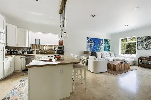 1898 S Miami Ave — Photo 15