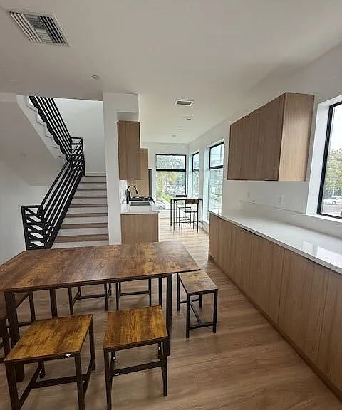 1200 W 37th Dr #4 — Photo 13