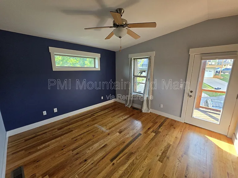 156 Bradley St — Photo 23