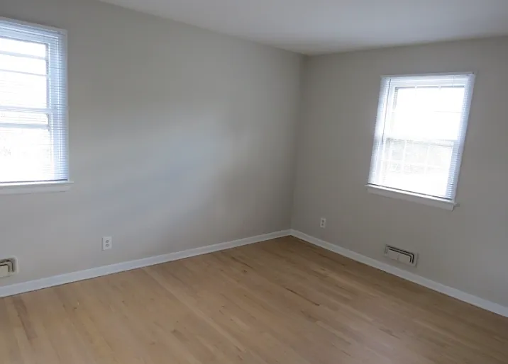 192 W Mount Pleasant Ave — Photo 9