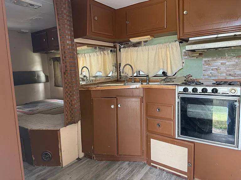 613 N Eye St #7 — Photo 3