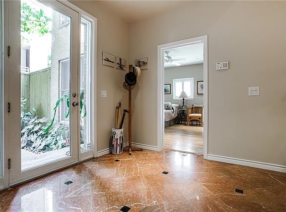 2nd image of 4310 Buena Vista St APT 17
