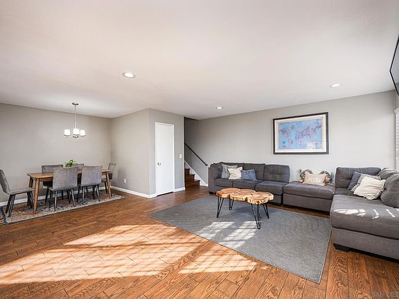 4th image of 4403 Benfield Ct