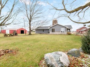 N6144 Hodunk Rd, Elkhorn, WI 53121