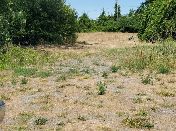 67 Dorland Dr, Greater Napanee, ON K7R 3K7