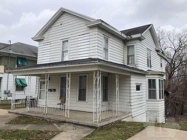 2nd image of 204 E Maple Ave