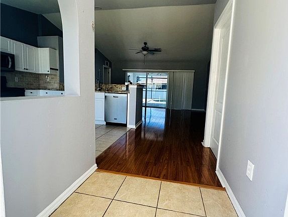 4th image of 2624 NE 7th Pl
