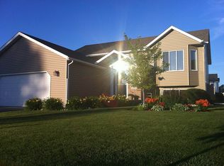 1210 18th St N, Moorhead, MN 56560