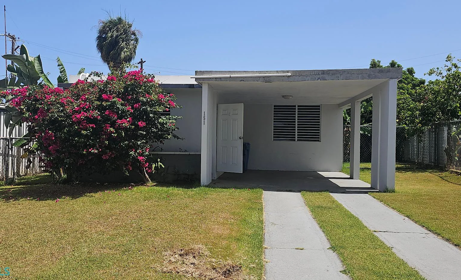 3 bed, 2.0 bath, 1400 sqft, $2,000 — Photo 1