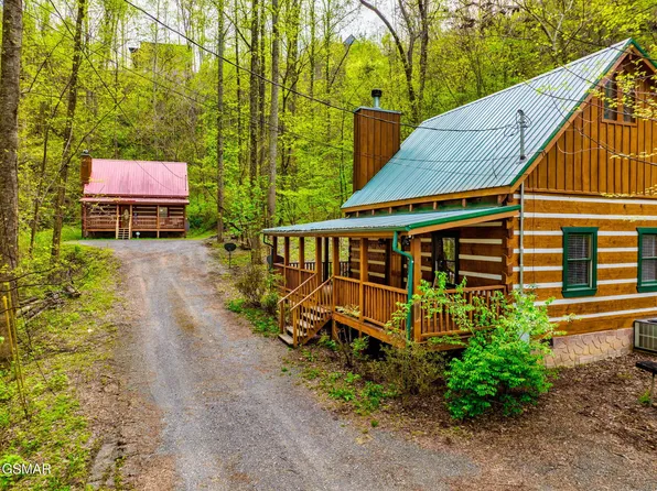 1647/1649 Bear Valley Rd, Sevierville, TN 37876