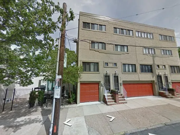 537 S 27th St, Philadelphia, PA 19146