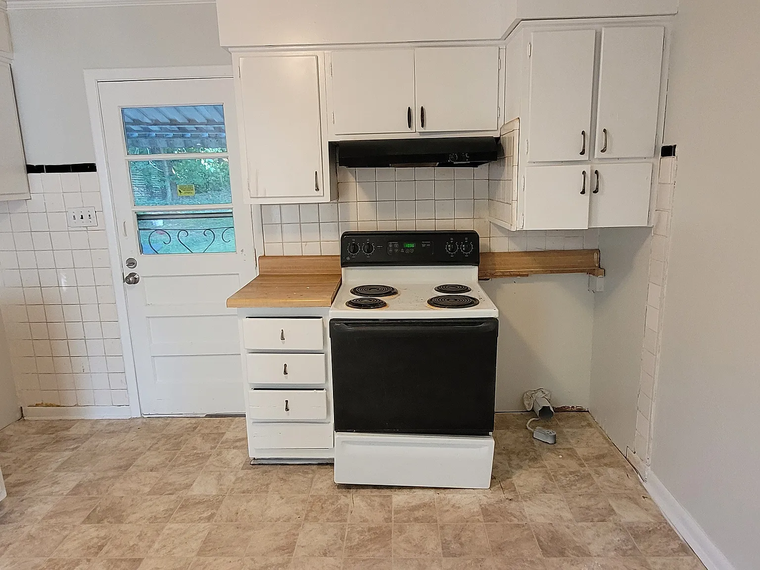 3 bed, 1.5 bath, 1100 sqft, $1,295 — Photo 4