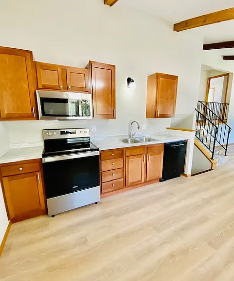 630 Haylett St — Photo 3