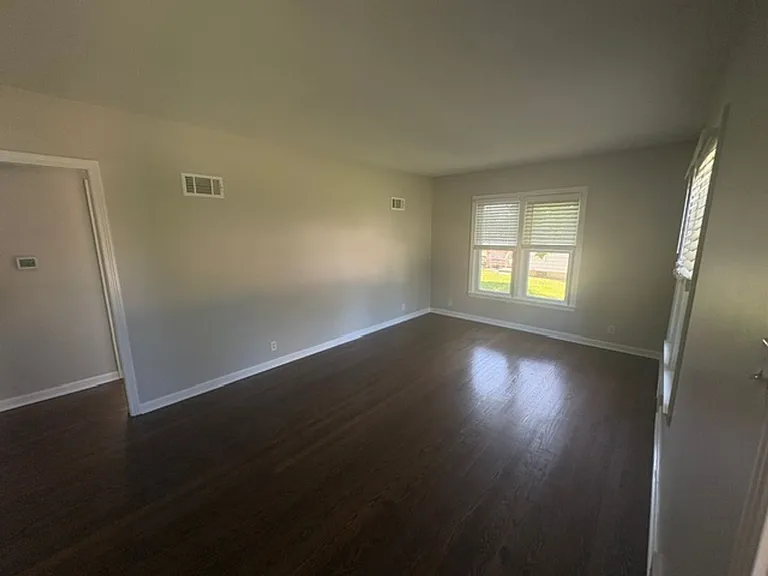 406 N Armstrong St — Photo 14